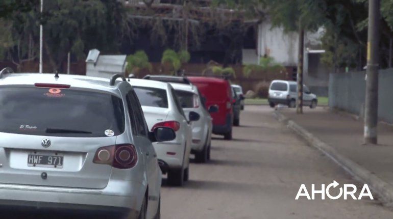 Video: trabajadores del sector turístico realizaron una caravana de vehículos