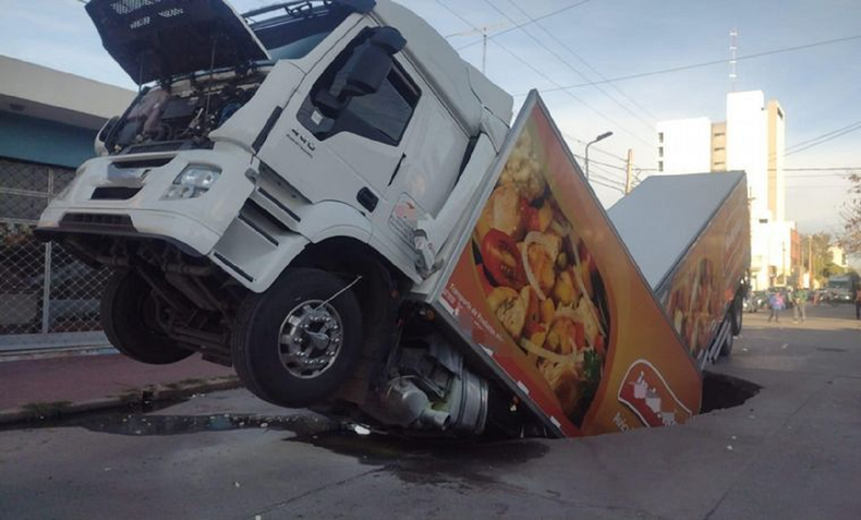 Camionero entrerriano fue devorado por un pozo en Córdoba.