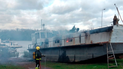 incendio en una embarcacion termino con bombero lesionado
