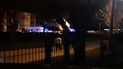 video: se desato un incendio en un playon de secuestro municipal de automoviles
