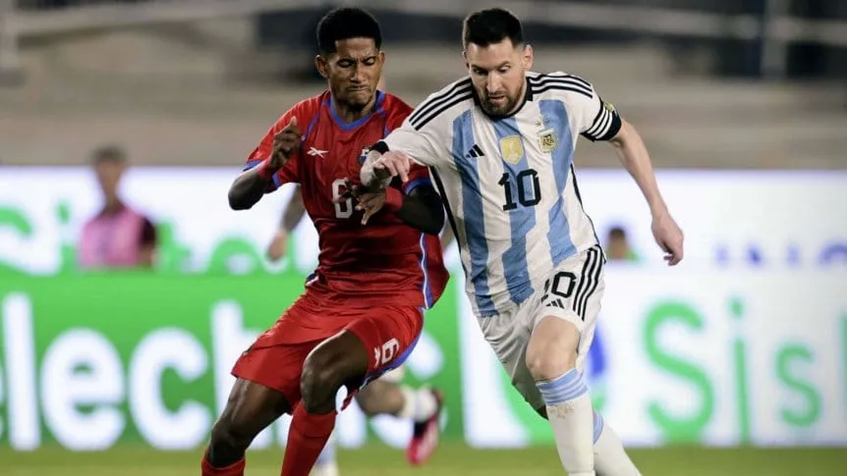 Argentina le gana a Panamá 2 a 0 en el Monumental