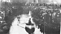 Plaza San Martín, mayo de 1910. Festejos pupulares en torno al arroyo Las Chacras. Fuente: Fotos viejas de Mar del Plata