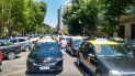 taxistas contra el emtur por su aval a uber: son irresponsables y necios