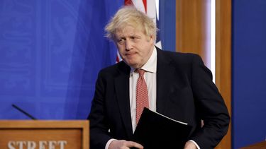 Boris Johnson renunció al Gobierno del Reino Unido