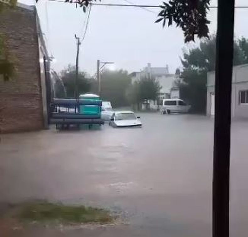 Cayeron más de 100 milímetros en una hora y se inundaron varias zonas de Gualeguay