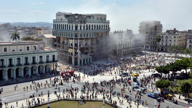 Cuba: al menos 25 muertos por la explosión de un hotel