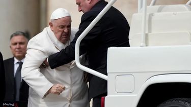El Papa Francisco decidió no presidir el tradicional Vía Crucis