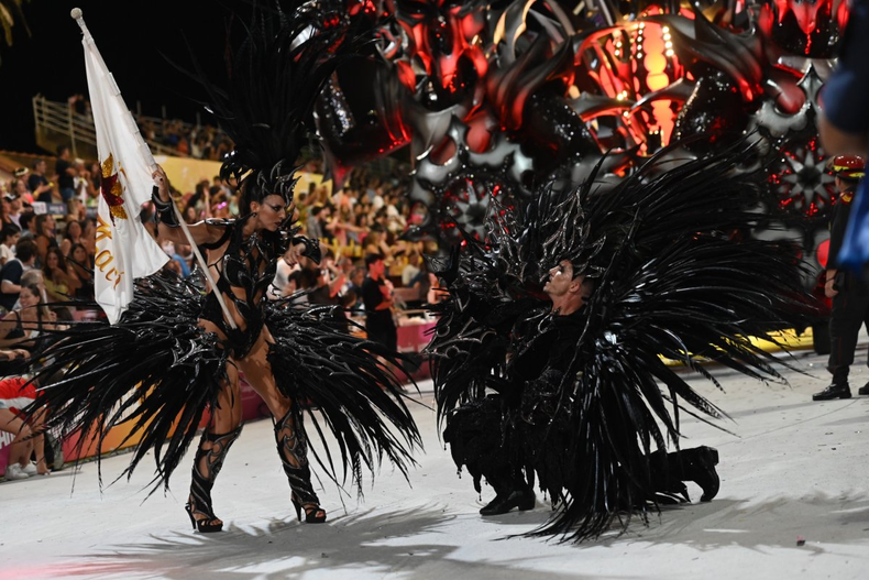 Comenzó el Carnaval del País 2024 en Gualeguaychú.