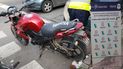 una joven golpeo a dos policias que le secuestraron la moto a su pareja en alvarado y santiago del estero